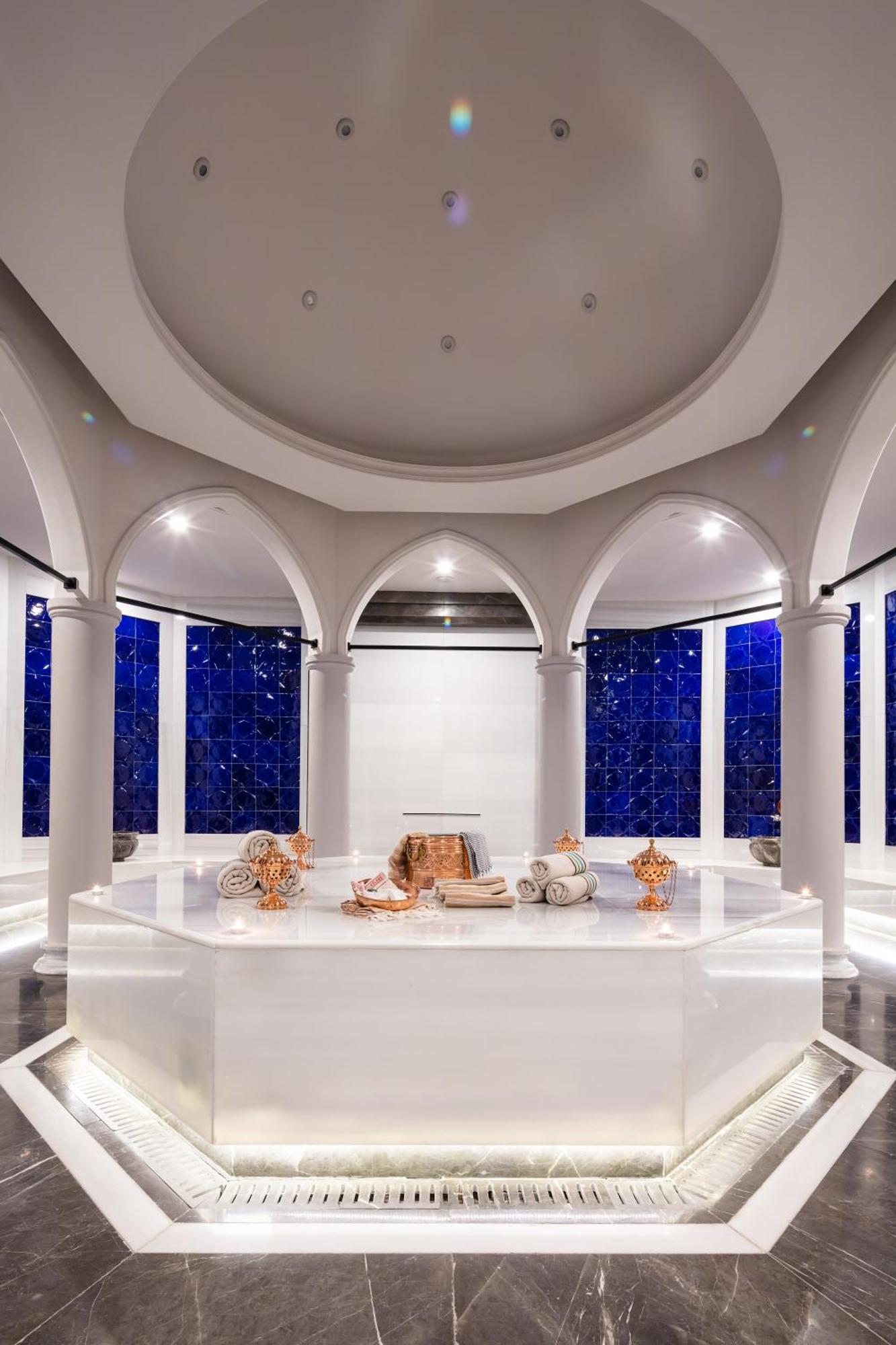 Karavansaray Turkistan Harbour Hotel -Flying Theatre Access Buitenkant foto Turkish bath at the Four Seasons Hotel, Istanbul